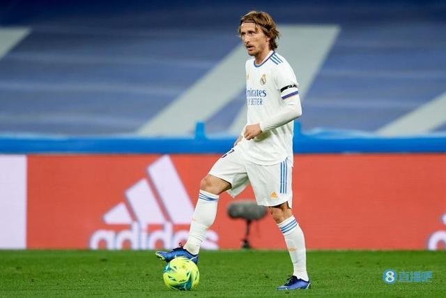 内雷斯灵光闪现，霍伊伦进球嗅觉敏锐，那不勒斯敲开胜利之门！